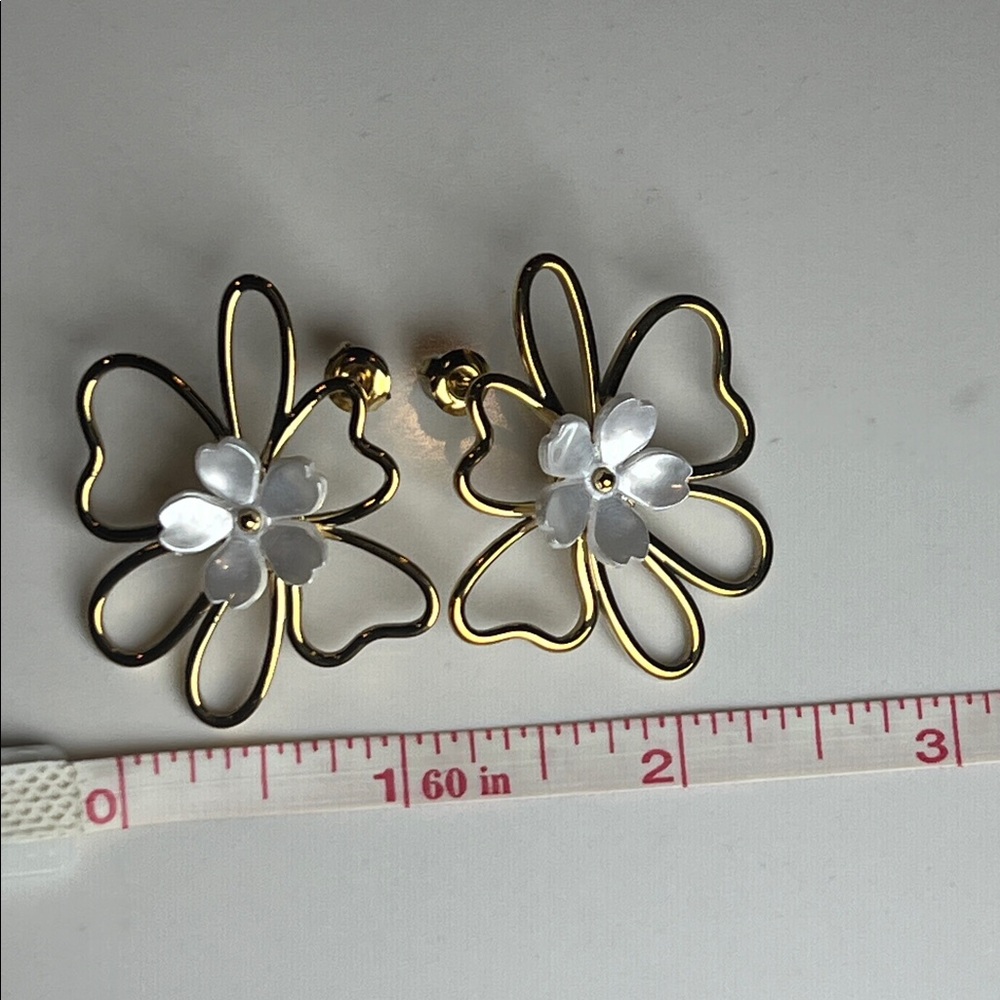 Gold and White Floral Earrings Chunky Earrings - Picture 2 of 13